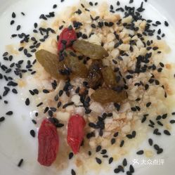 馬老六安寧店與雨軒齋 蘭州清真餐飲中的酸奶風(fēng)味探尋